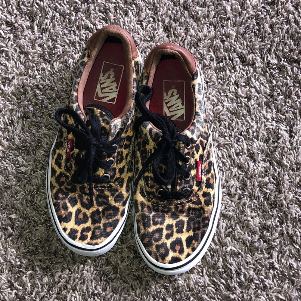 Leopard Vans